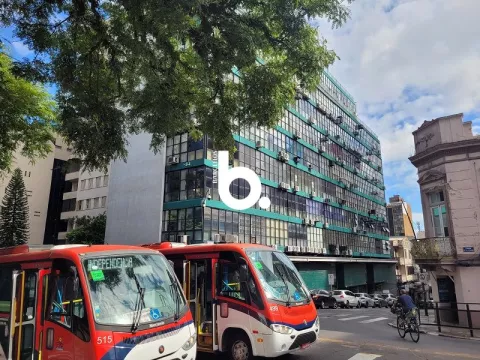 Conjunto com 1 banheiro e 41m² para alugar no bairro Centro, Porto Alegre