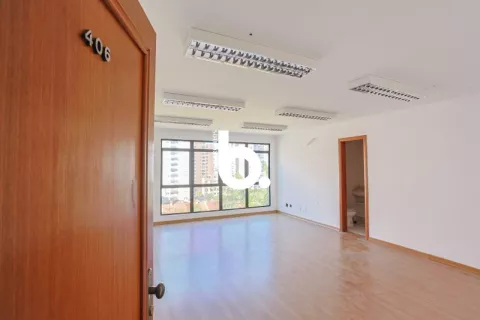 Sala com 1 banheiro e 45m² para alugar no bairro Petropolis, Porto Alegre