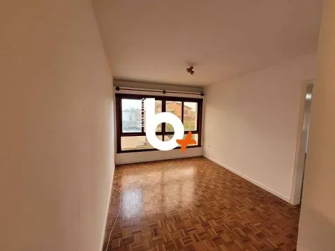 Apto com 2 quartos, 1 banheiro e 73m² à venda no bairro Menino Deus, Porto Alegre