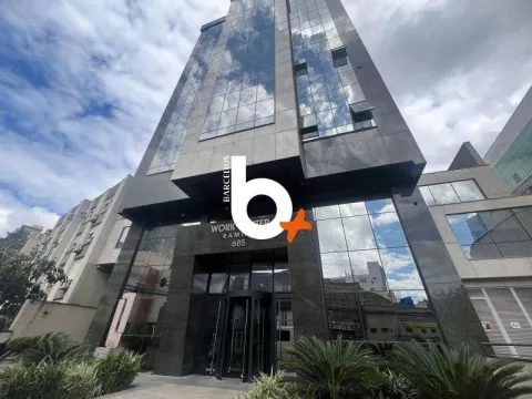 Sala com 1 banheiro e 108m² à venda no bairro Floresta, Porto Alegre