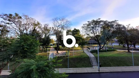 Apartamento Semi Mobiliado com 2 Dormitórios, 66m² e Vaga no Jardim Botânico