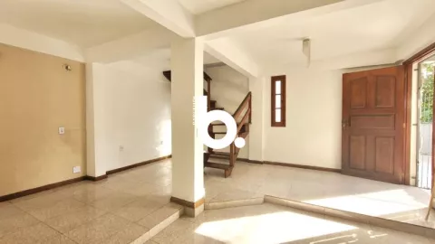Excelente oportunidade para empresas que buscam um imóvel com amplo espaço, versatilidade e localização privilegiada no bairro Cristo Redentor.