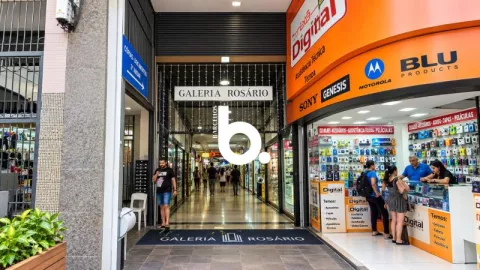 Sala comercial na Galeria do Rosário | Maior planta do edifício | Potencial para uso residencial