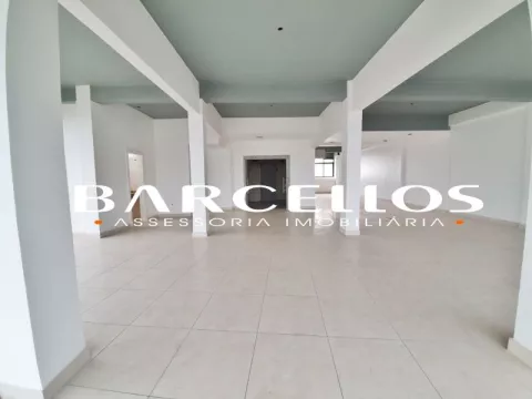 Conjunto com 2 banheiros e 120m² para alugar no bairro Centro Historico, Porto Alegre